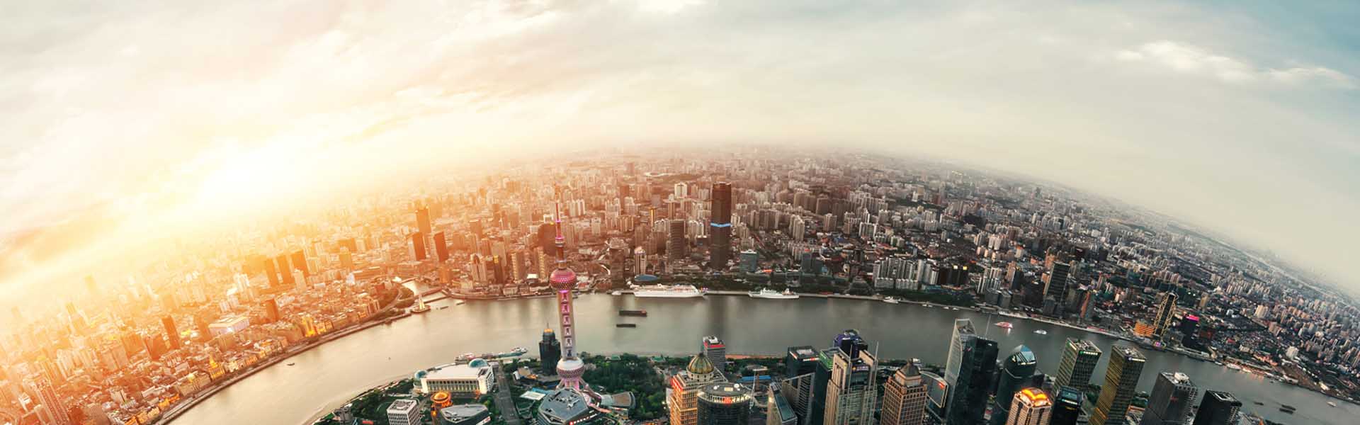 一款適合中小型企業(yè)綜合全面的云解決方案，專為希望在持續(xù)優(yōu)化業(yè)務(wù)運(yùn)營(yíng)的同時(shí)實(shí)現(xiàn)盈利性增長(zhǎng)的中小型企業(yè)設(shè)計(jì)